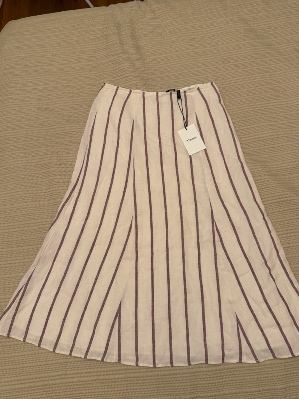 Theory Zimri Skirt NWT